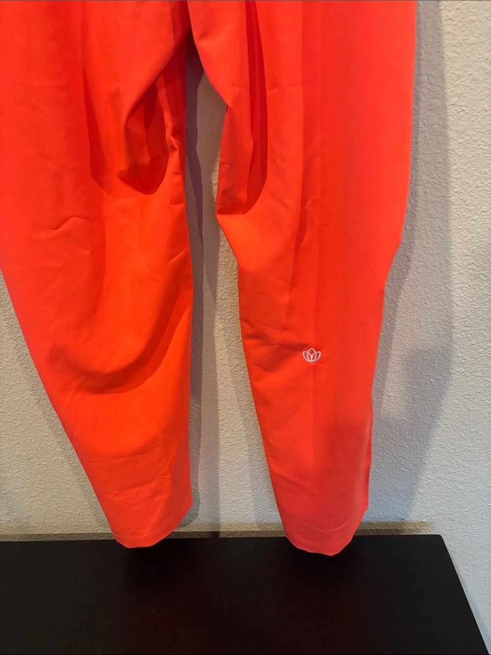 NWT FIGS 5X Mens Coral Orange Drawstring classic scrubs.